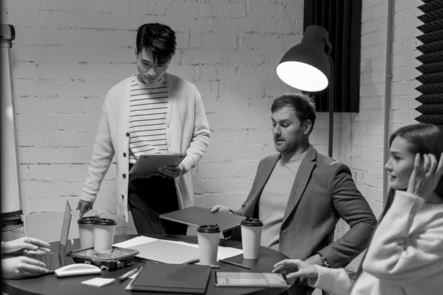 Gruppendiskussion während Workshop zu Kundenkommunikation